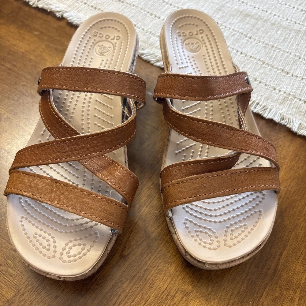 Crocs Sandals Women's  Size 8 Leigh Wedge Leather Upper